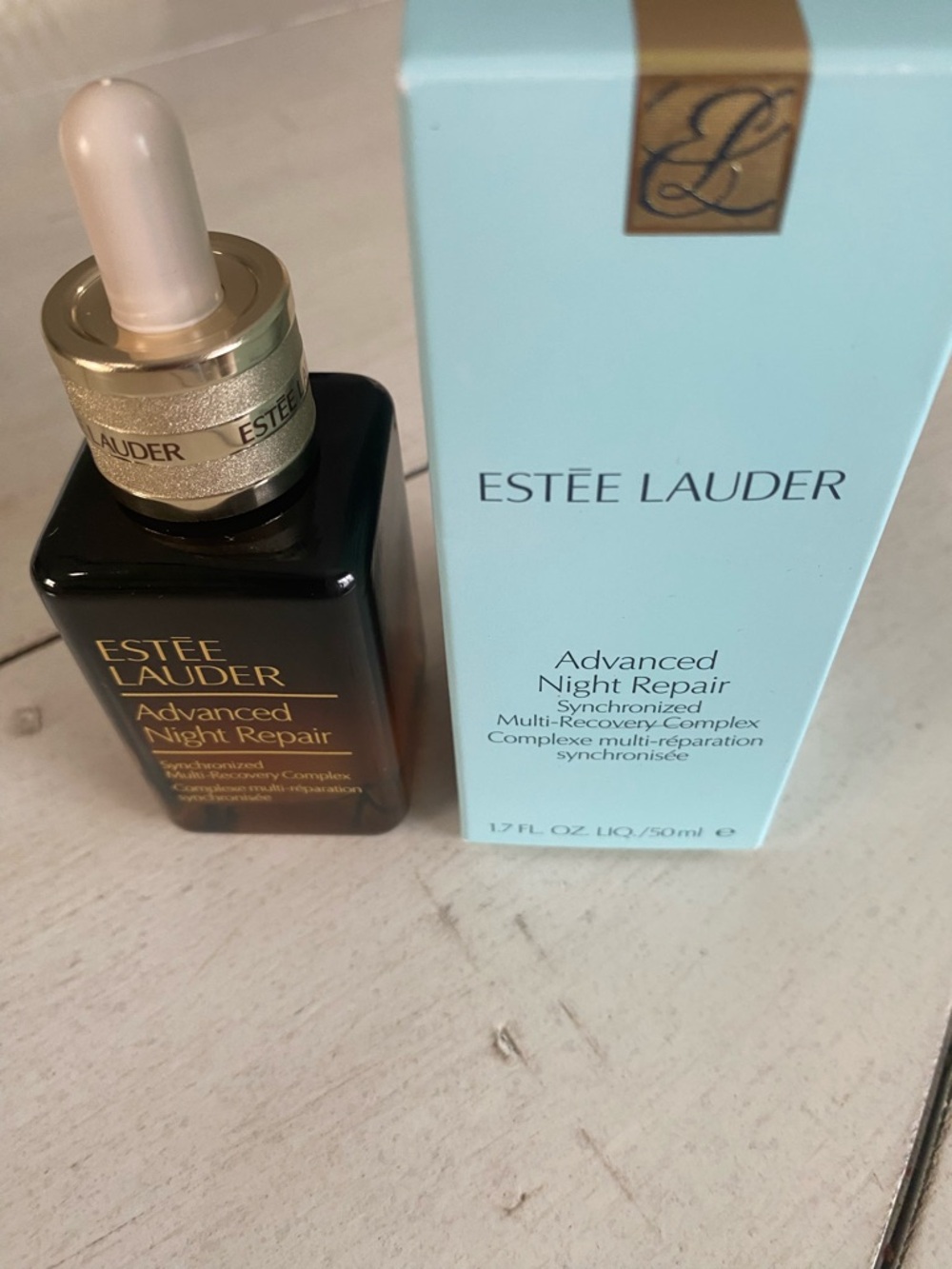 Estée Lauder Advanced Night Repair Serum.